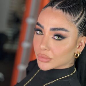 نمونه کار سالن زیبایی آذرخش