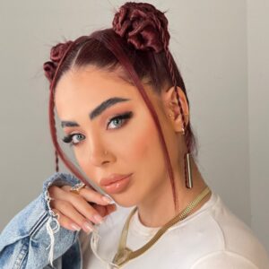 نمونه کار سالن زیبایی آذرخش