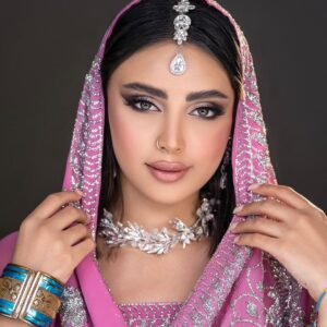 نمونه کار سالن زیبایی مدادرنگی