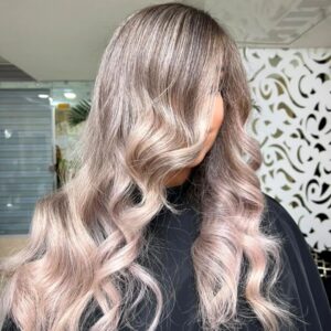 نمونه کار سالن زیبایی چم