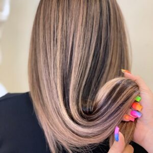 نمونه کار سالن زیبایی گلاریس