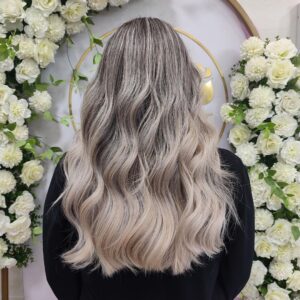 نمونه کار سالن زیبایی خانم آرایشگر