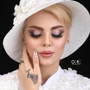 نمونه کار سالن زیبایی بژ