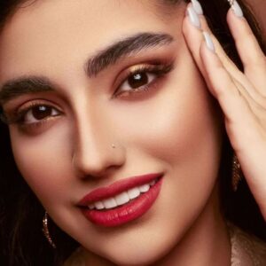 نمونه کار سالن زیبایی مینا گلیزه