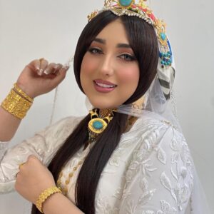 نمونه کار سالن زیبایی چشم عسلی