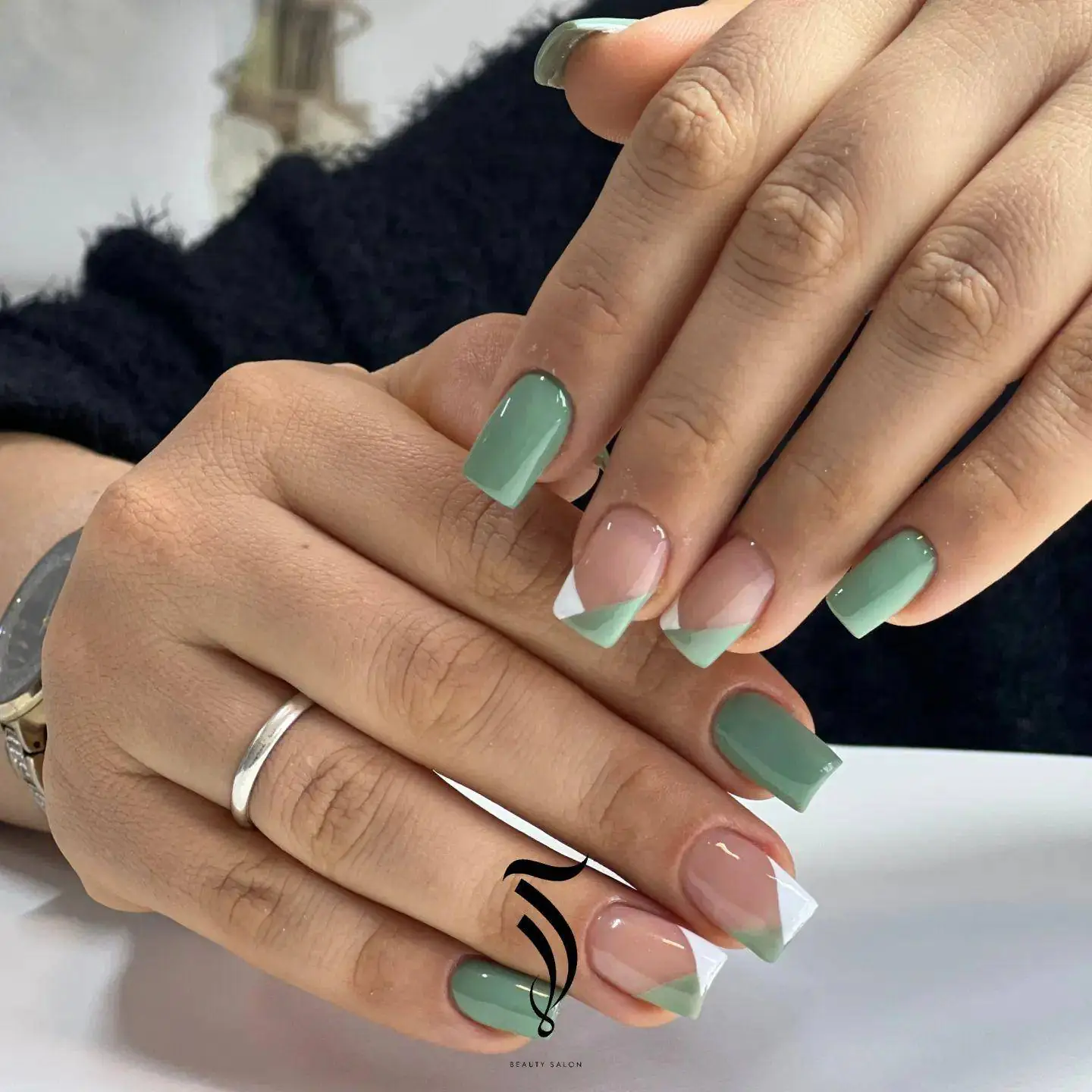 نمونه کارهای سالن زبیایی آلما