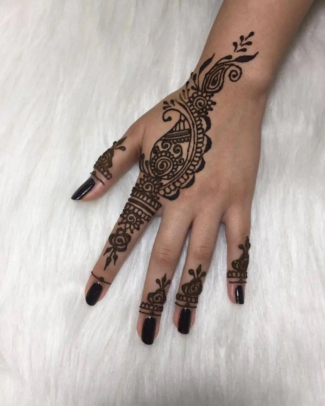 نمونه کارهای سالن زیبایی رزا