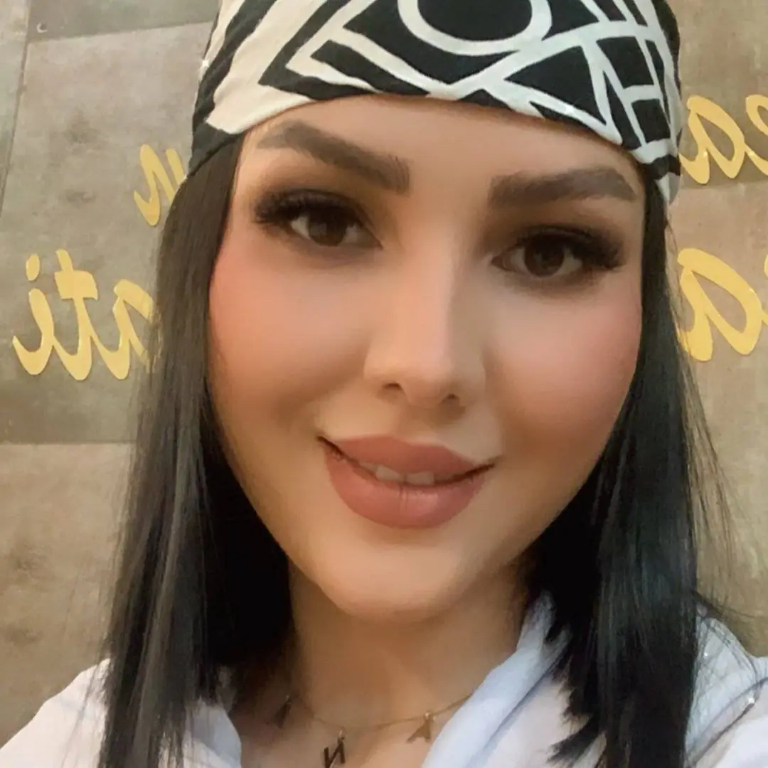 تصویر سالن سالن زیبایی ساناز سعادتی