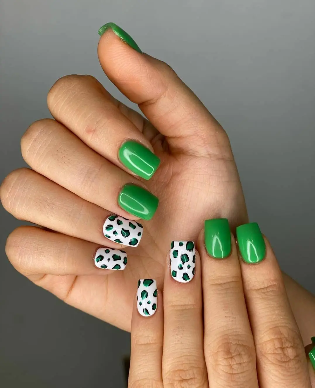 نمونه کارهای سالن زیبایی سلطان بانو