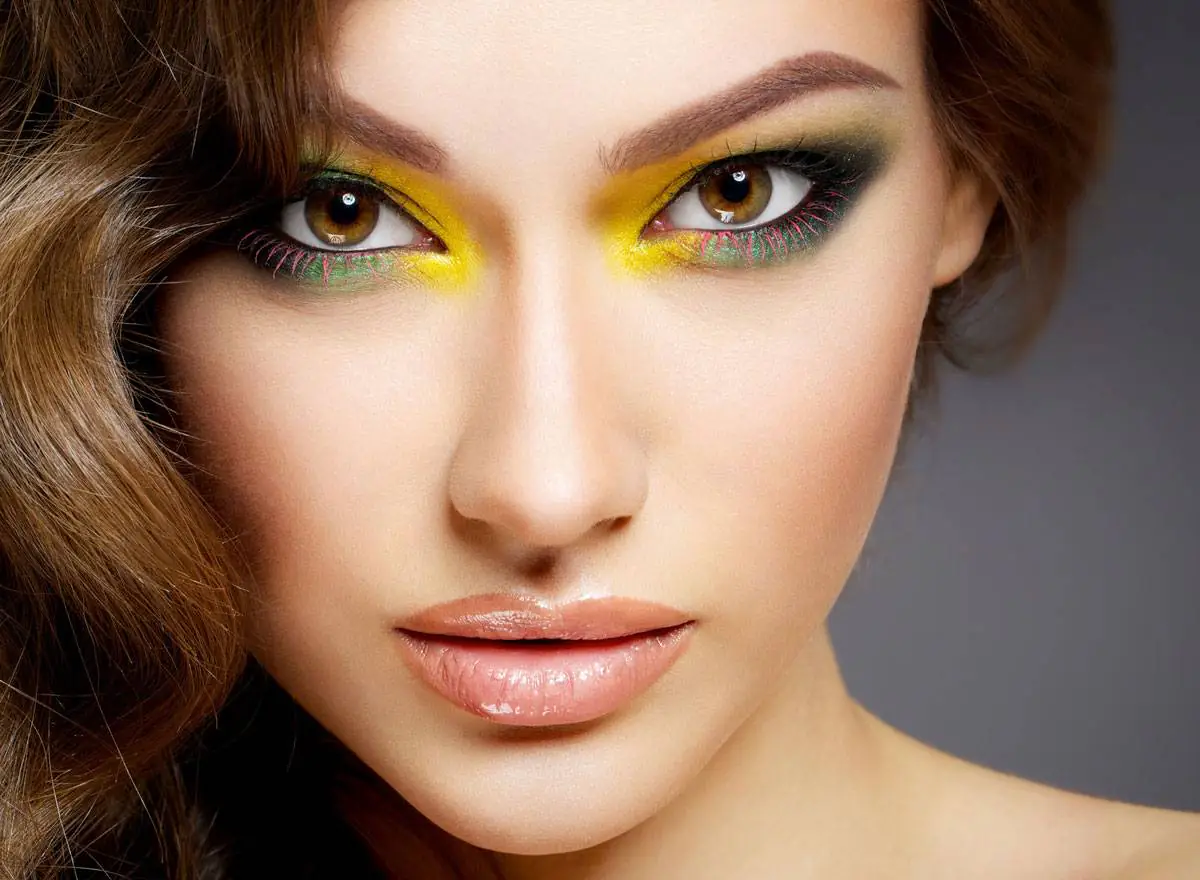 نکات و تکنیک های آرایش صورت های الماسی شکل