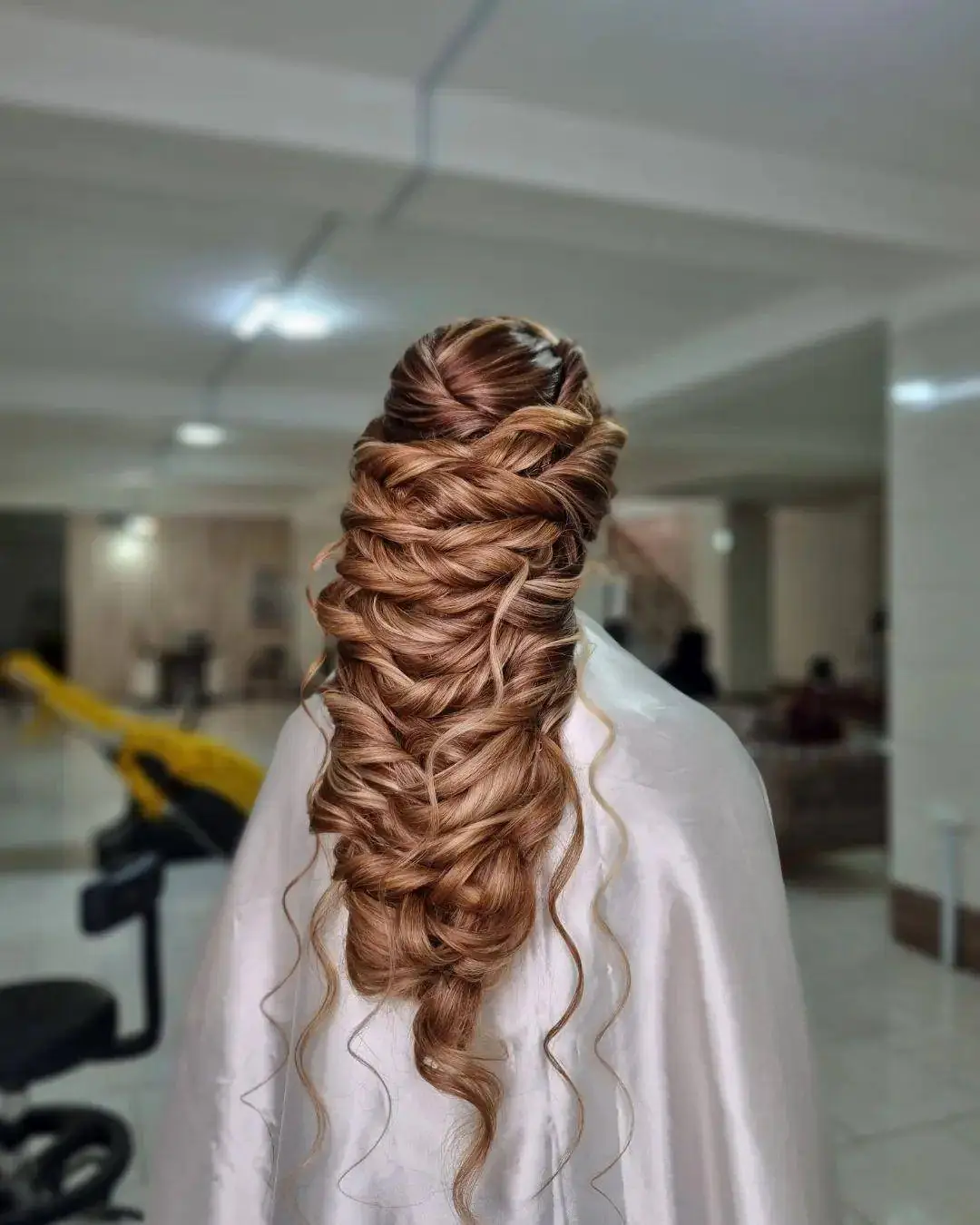 نمونه کارهای سالن زیبایی نازنین حاجیلو