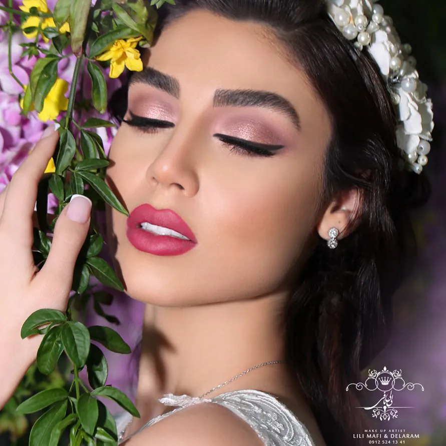 نمونه کارهای سالن زیبایی لى لى مافى