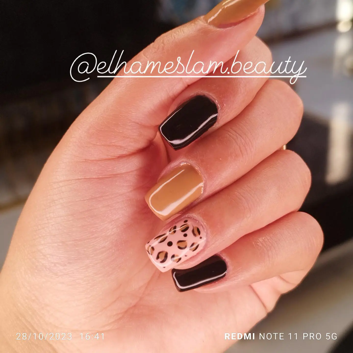 نمونه کارهای سالن زیبایی الهام اسلام