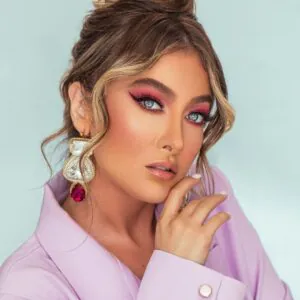 نمونه کار سالن زیبایی ندا