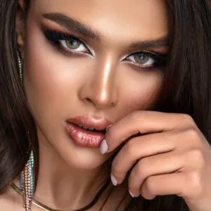 نمونه کار سالن زیبایی وارین