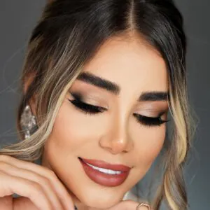 نمونه کار سالن زیبایی درخشنده