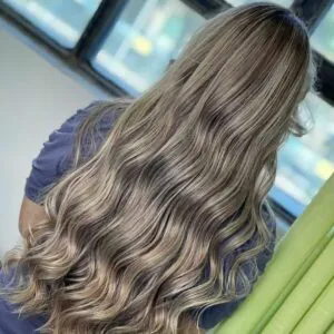 نمونه کار سالن زیبایی هورین