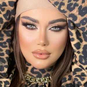 نمونه کار سالن زیبایی فائزه کریمی