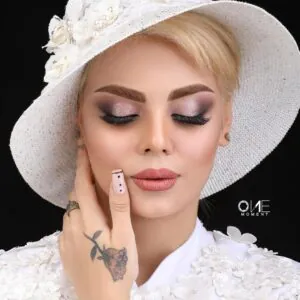 نمونه کار سالن زیبایی بژ
