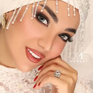 نمونه کار سالن زیبایی بژ