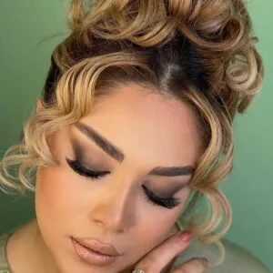 نمونه کار سالن زیبایی اریکه