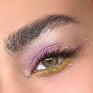 نمونه کار سالن زیبایی فَمْ