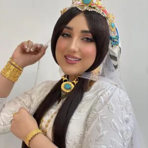 نمونه کار سالن زیبایی چشم عسلی