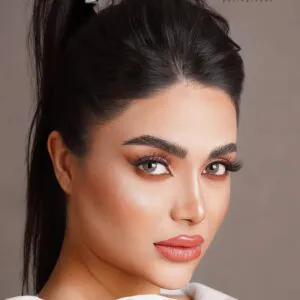 نمونه کار سالن تخصصی شینیون لیلا حیدری